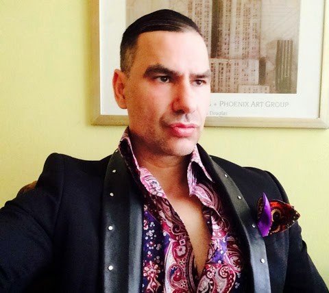 Γνωρίστε τον αρχιτέκτονα από τη Δράμα, με τα δεκάδες Louboutin [εικόνες] | iefimerida.gr 0