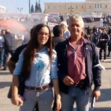 H 24χρονη που άφησε τους VIP του αεροδρομίου για να γίνει κτηνοτρόφος στην Ηγουμενίτσα [εικόνες] | iefimerida.gr 4