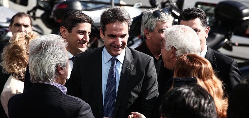 Η τελετή παράδοσης-παραλαβής στη ΝΔ -Νέος πρόεδρος ο Κυριάκος Μητσοτάκης [εικόνες & βίντεο] | iefimerida.gr 2