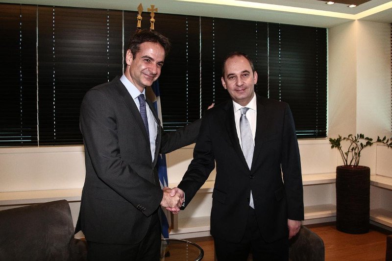 Η τελετή παράδοσης-παραλαβής στη ΝΔ -Νέος πρόεδρος ο Κυριάκος Μητσοτάκης [εικόνες & βίντεο] | iefimerida.gr 5