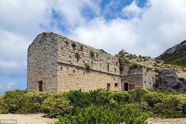 Το πιο μυστηριώδες νησί της Μεσογείου -Ο κόμης Μόντε Κρίστο και ο θησαυρός των πειρατών [εικόνες] | iefimerida.gr 2