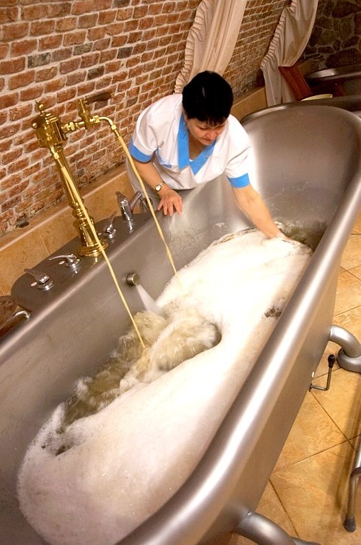 Τα πιο ασυνήθιστα σπα -Χαλαρώστε δίπλα στον Λένιν [εικόνες] | iefimerida.gr 4