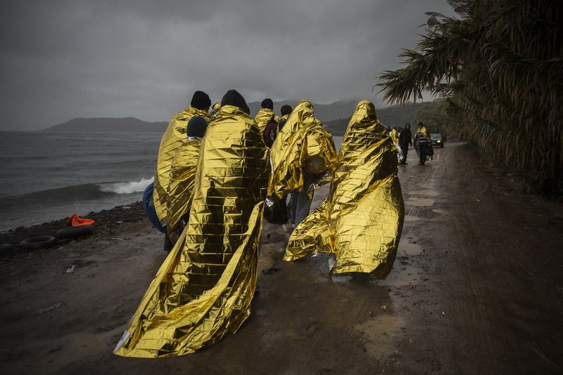 Στιγμές προσφύγων της Λέσβου σε έκθεση φωτογραφίας - Κλικ προς 20 ευρώ για αγορά ειδών πρώτης ανάγκης [εικόνες]  | iefimerida.gr 2