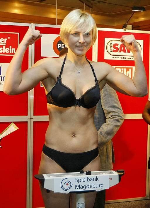 Η ξανθιά μποξέρ που τρέλανε τον Πούτιν -Κάτι συμβαίνει [εικόνες] | iefimerida.gr 3