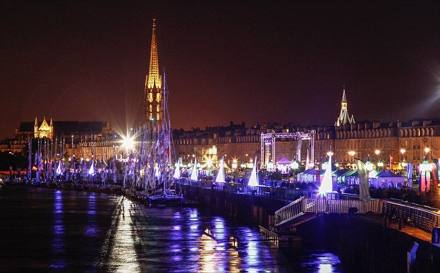 Μπορντό: Η γαλλική πόλη και το κρασί της σε ταξιδεύουν στο χρόνο [εικόνες] | iefimerida.gr 3