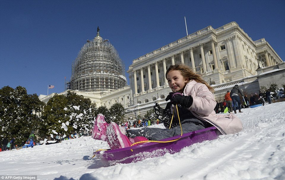 Οι Ηνωμένες Πολιτείες «μετρούν» τις πληγές τους - 29 νεκροί από τις χιονοθύελλες [εικόνες] | iefimerida.gr 4