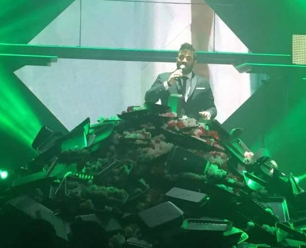 Παντελίδης: Χάθηκε από «βουνό» λουλουδιών- Χαμός με σχόλια στο Facebook [εικόνες] | iefimerida.gr 1