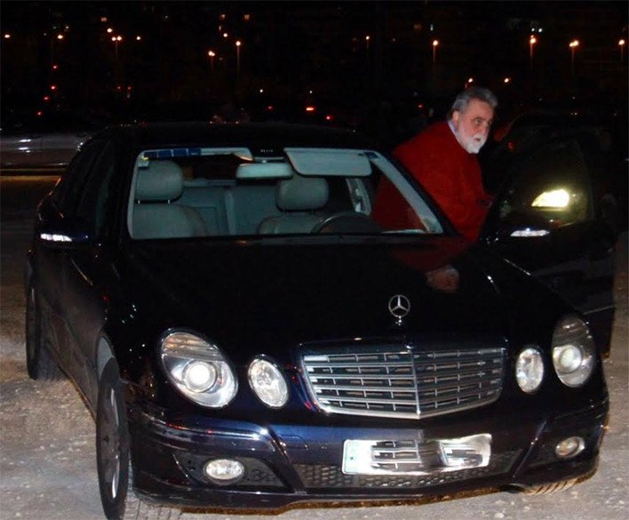 Τα «γαλλικά» του πατέρα του ράπερ γραμματέα ΣΥΡΙΖΑ σε φωτογράφους και δημοσιογράφους [εικόνα & βίντεο] | iefimerida.gr 0