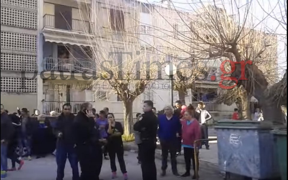 Τραγωδία στην Πάτρα: Νεκρός 8χρονος με ειδικές ανάγκες από πυρκαγιά σε διαμέρισμα [εικόνες & βίντεο] | iefimerida.gr 1