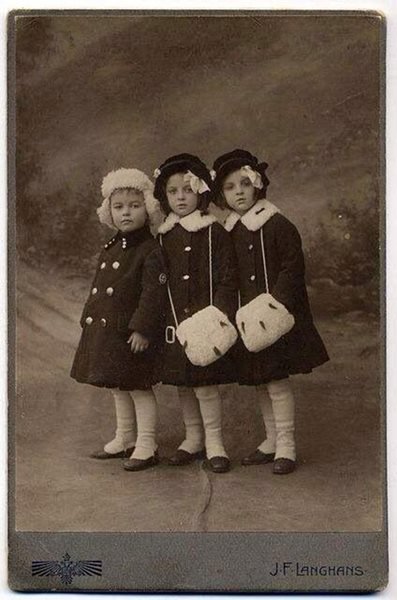  Οι «Τρεις αδερφές» του Τσέχοφ με τη ματιά του Δημήτρη Τάρλοου [εικόνες] | iefimerida.gr 3