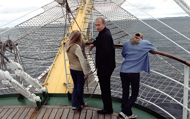 Ο Αμπράμοβιτς, ο Πούτιν και ένα γιοτ 35 εκατ. -Ο κροίσος το χάρισε στον Ρώσο πρόεδρο [εικόνες] | iefimerida.gr 1
