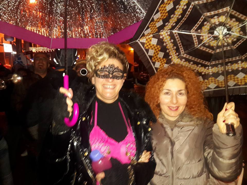 Στην Καστοριά κάνουν καρναβάλι τώρα -Τι είναι τα Ραγκουτσάρια [εικόνες] | iefimerida.gr 8