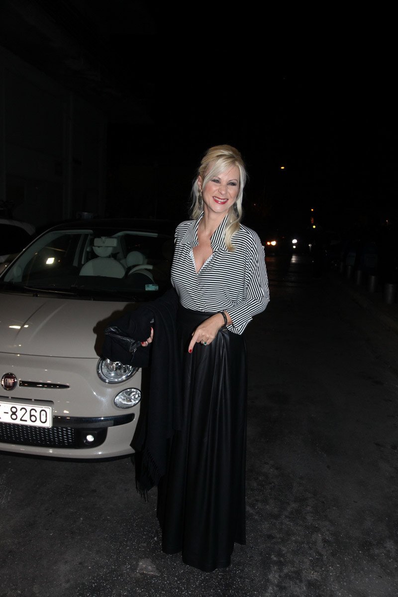 «Χαμός» στα γενέθλια του Σάκη Ρουβά -Το καυτό φιλί με την Κάτια πάνω στη σκηνή [εικόνες]  | iefimerida.gr 6