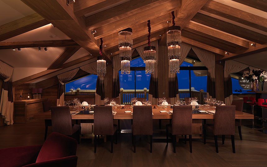 Μέσα στο πιο ακριβό σαλέ στον κόσμο -Πολυτέλεια στα χιόνια [εικόνες] | iefimerida.gr 4