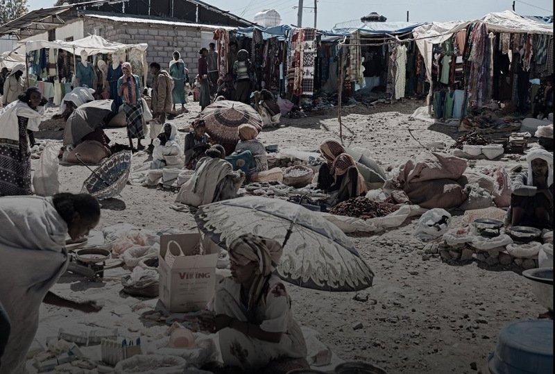 Σανδάλια με έμπνευση από την Αιθιοπία -Σχεδιάστρια δίνει δουλειά σε φυλές της Αφρικής [εικόνες] | iefimerida.gr 0