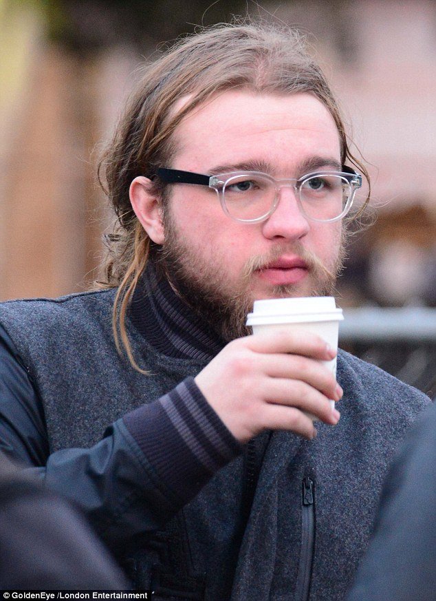 Πώς είναι σήμερα ο Τζέικ από το Two And A Half Men -Γιατί εγκατέλειψε τη δημοφιλή σειρά [εικόνες] | iefimerida.gr 2