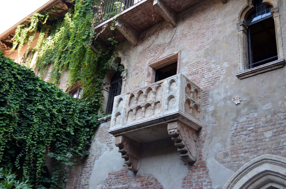 Βερόνα, εκεί που το μπαλκόνι της Ιουλιέτας περιμένει τους ερωτευμένους [εικόνες] | iefimerida.gr 6