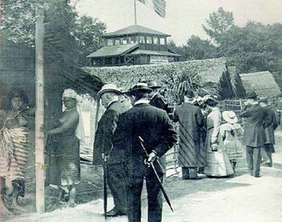 Οταν οι ζωολογικοί κήποι φιλοξενούσαν στα κλουβιά τους... ανθρώπους! | iefimerida.gr 0