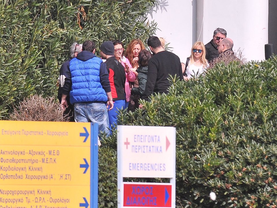 Σε σοκ οι γονείς και ο αδελφός του Παντελίδη - Ο θρήνος της μάνας [εικόνες] | iefimerida.gr 3