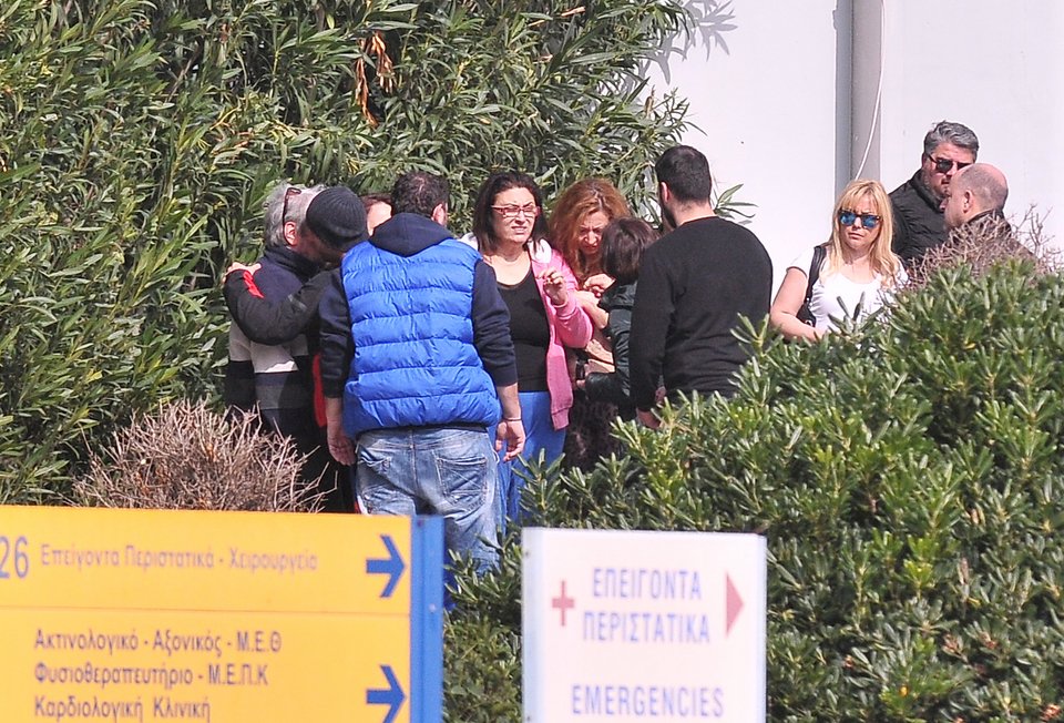 Σε σοκ οι γονείς και ο αδελφός του Παντελίδη - Ο θρήνος της μάνας [εικόνες] | iefimerida.gr 5