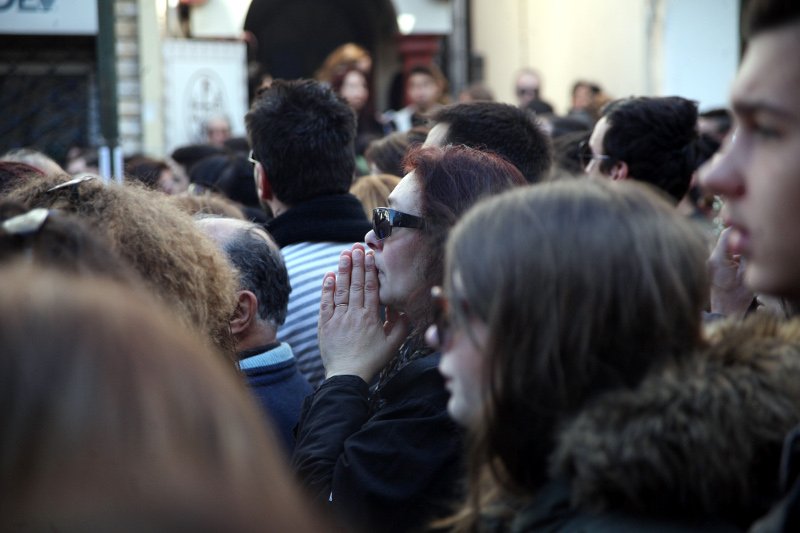 Σπαραγμός: Το τελευταίο αντίο στον Παντελή Παντελίδη -«Λύγισαν» οι γονείς του [εικόνες&βίντεο] | iefimerida.gr 9