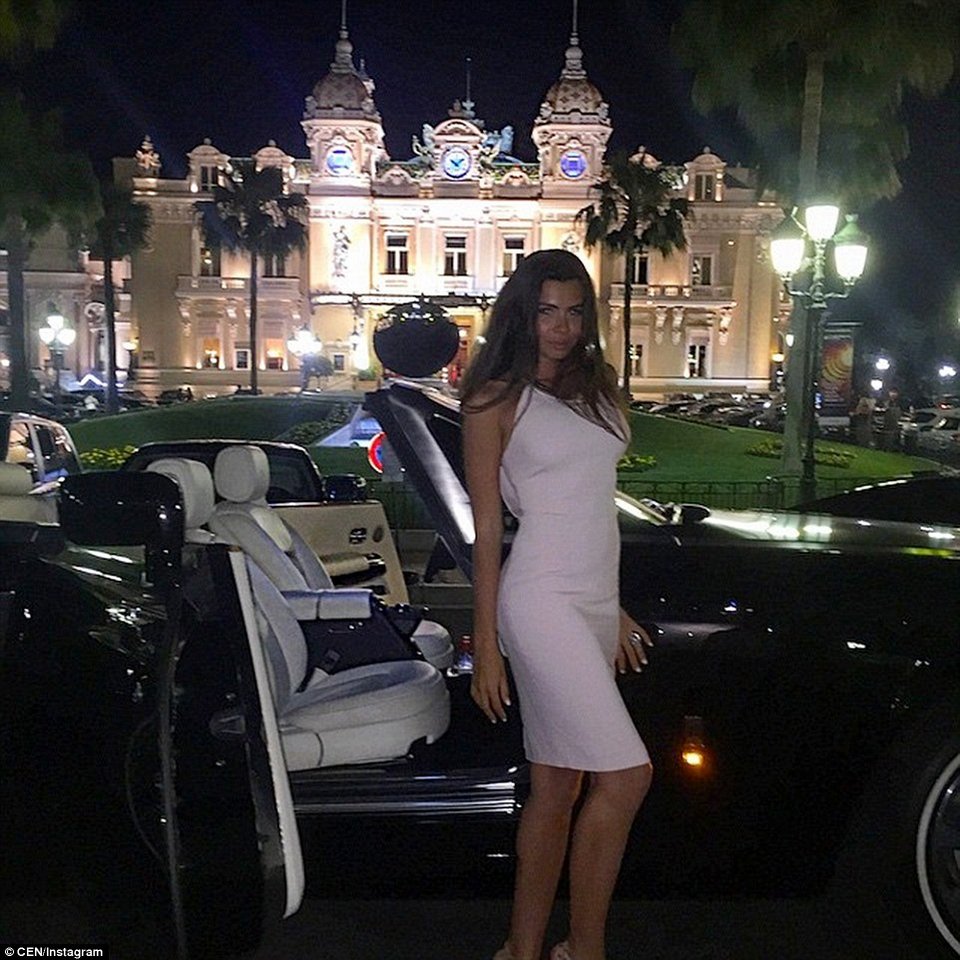 Τα πλουσιόπαιδα της Ρωσίας προκαλούν με τη χλιδάτη ζωή τους στο Instagram [εικόνες] | iefimerida.gr 0