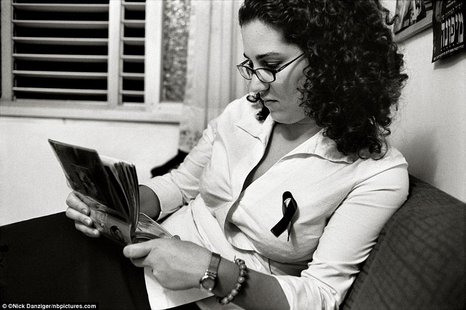 Οι ίδιες γυναίκες πριν και μετά τον πόλεμο -Σοκαριστικές ιστορίες και φωτογραφίες [εικόνες] | iefimerida.gr 8