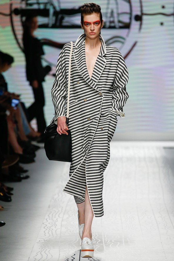 Η τάση του καλοκαιριού είναι οι χοντρές ρίγες -Πώς θα φορεθούν [εικόνες] | iefimerida.gr 17