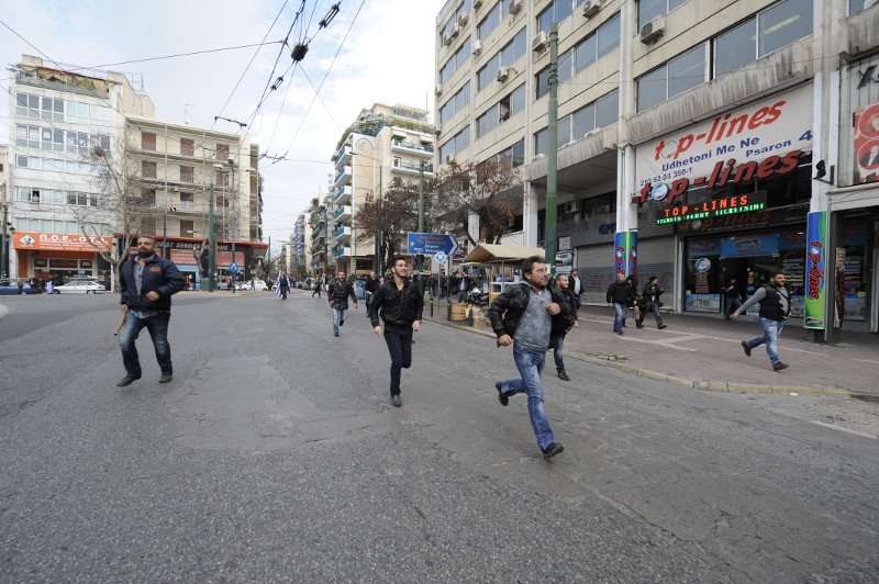 Η οργή των αγροτών ξέσπασε στην Αθήνα [εικόνες&βίντεο] | iefimerida.gr 23