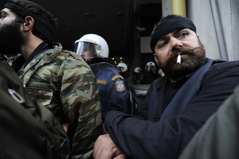 Κατσούνα, σαρίκι και στιβάνια -Τα αξεσουάρ των αγροτών της Κρήτης [εικόνες] | iefimerida.gr 9