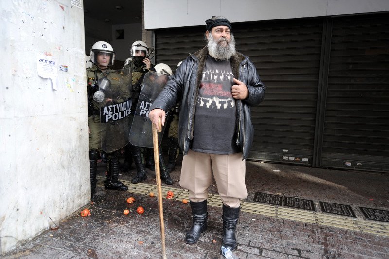 Κατσούνα, σαρίκι και στιβάνια -Τα αξεσουάρ των αγροτών της Κρήτης [εικόνες] | iefimerida.gr 11
