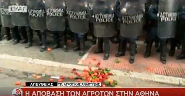 Αγρότες από την Κρήτη πήραν στο κυνήγι περιπολικά και ΜΑΤ [εικόνες & βίντεο] | iefimerida.gr 5