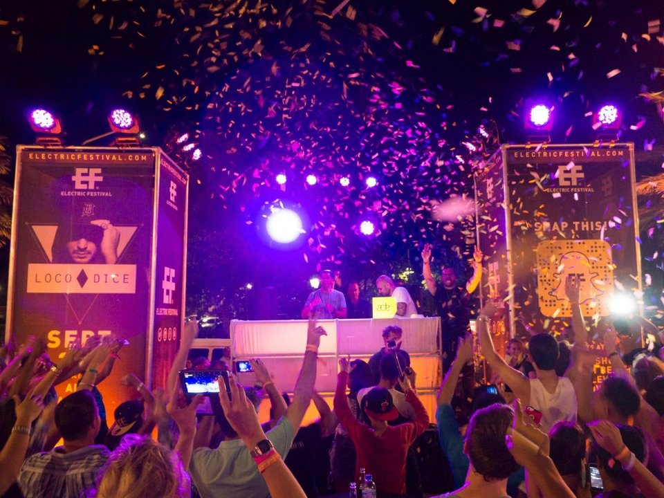 Business Insider: Πριν πεθάνετε, γλεντήστε στη Μύκονο -Ενα από τα καλύτερα μέρη του κόσμου για πάρτι [εικόνες] | iefimerida.gr 1