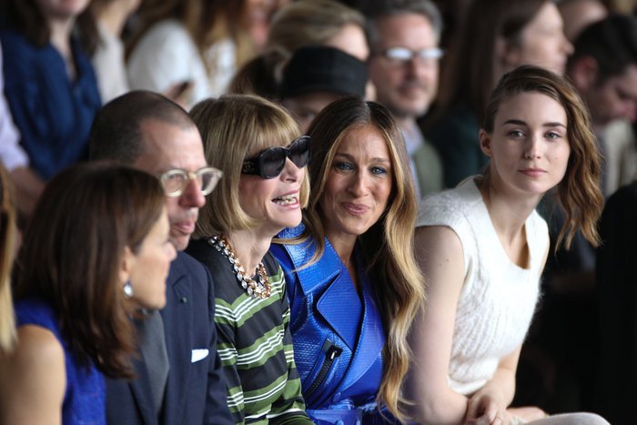 Η σιδηρά κυρία της Vogue, για πρώτη φορά χωρίς τα μαύρα γυαλιά ηλίου [εικόνες] | iefimerida.gr 1