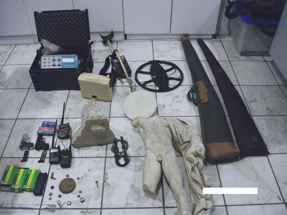 Εξιχνιάστηκε υπόθεση αρχαιοκαπηλίας αξίας ενός εκατ.ευρώ [εικόνες]  | iefimerida.gr 2