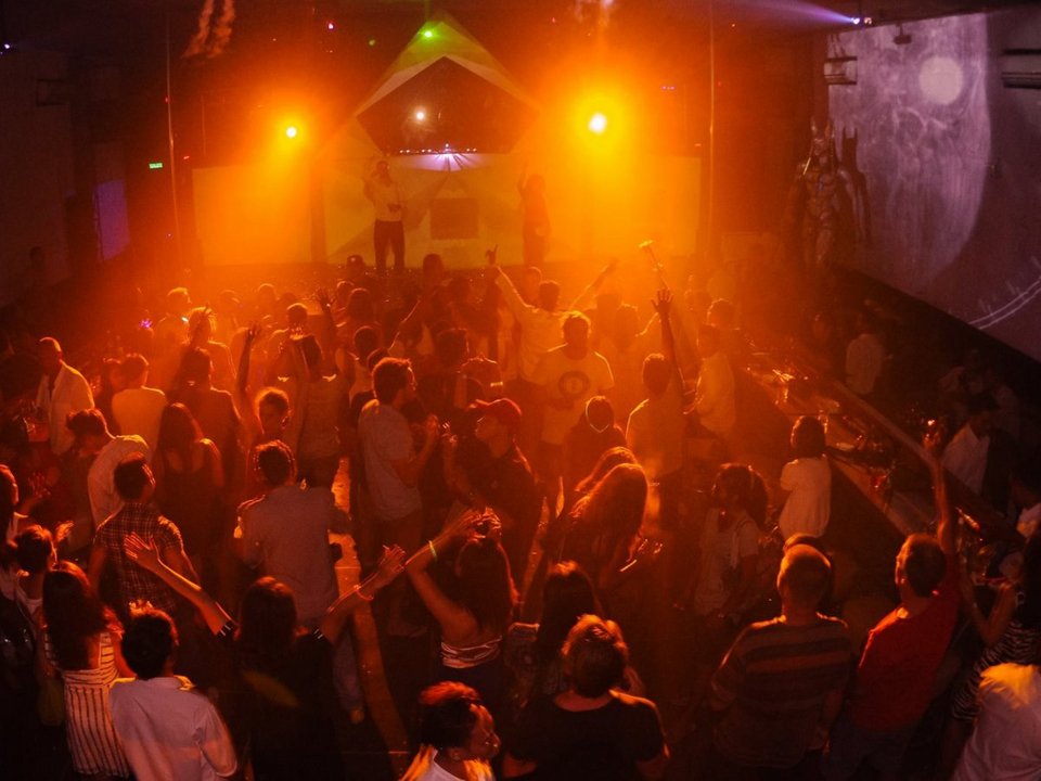 Business Insider: Πριν πεθάνετε, γλεντήστε στη Μύκονο -Ενα από τα καλύτερα μέρη του κόσμου για πάρτι [εικόνες] | iefimerida.gr 2