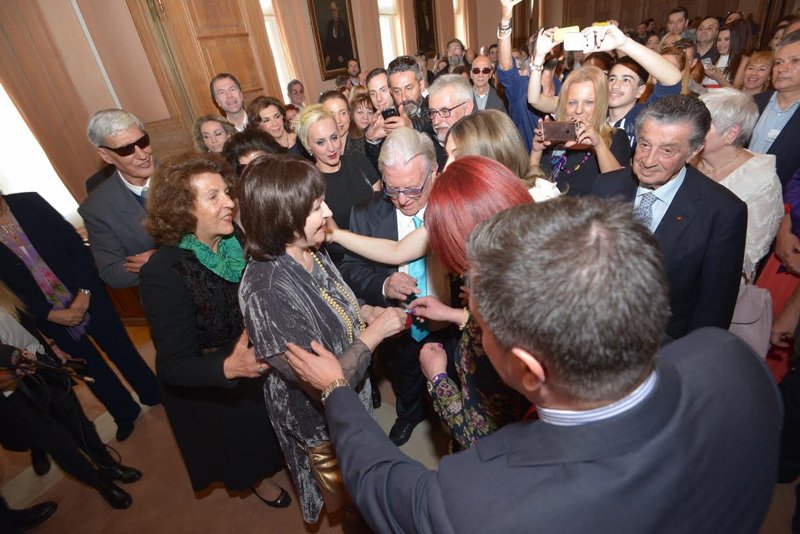 Ο Κώστας Βουτσάς και πάλι γαμπρός στα 84 -Θα γίνει και πατέρας [εικόνες] | iefimerida.gr 5