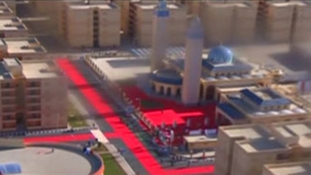 Το κόκκινο χαλί που έκανε έξαλλους τους Αιγύπτιους [εικόνα] | iefimerida.gr 0