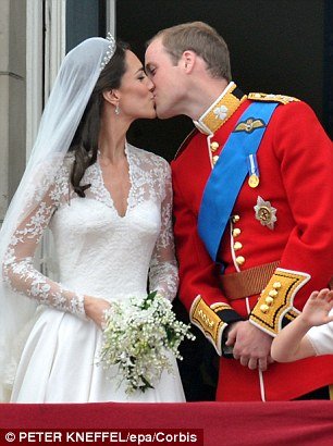 Πώς ένα φιλί φανερώνει το είδος της σχέσης δυο ανθρώπων [εικόνες] | iefimerida.gr 0