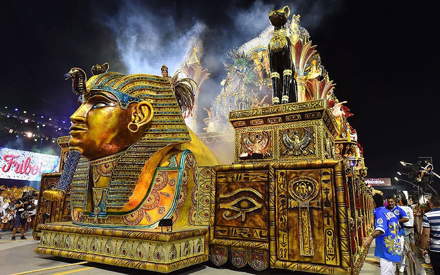 Οι Βραζιλιάνοι ξεσαλώνουν-Το καρναβάλι του Ρίο μέσα από 35 καρέ [εικόνες]  | iefimerida.gr 19