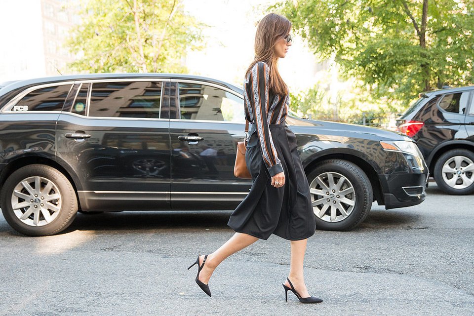 Τα ρούχα της στυλάτης 30άρας -Τι πρέπει να έχει στη ντουλάπα της [εικόνες] | iefimerida.gr 1