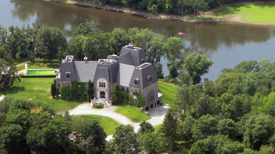 Celine Dion, περιουσία 630 εκατομμύρια και νέα σχέδια μετά το πένθος [εικόνες] | iefimerida.gr 3