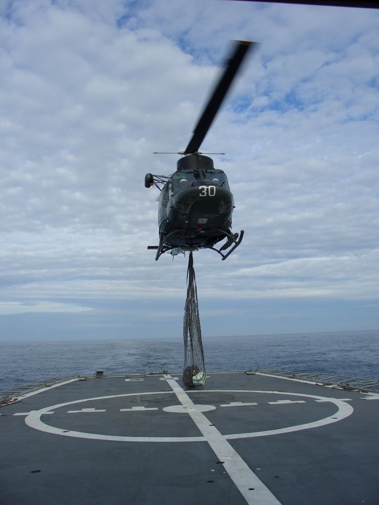 Agusta Βell 212: Ποιο ήταν το ελικόπτερο του Πολεμικού Ναυτικού που έπεσε στη νησίδα Κίναρο [εικόνες & βίντεο] | iefimerida.gr 3