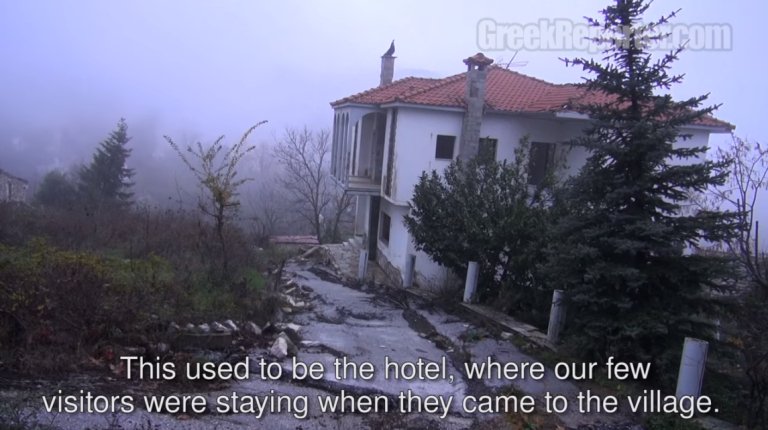 Ροποτό: Το χωριό - φάντασμα της Ελλάδας που βουλιάζει, έγινε ντοκιμαντέρ [εικόνες & βίντεο] | iefimerida.gr 1