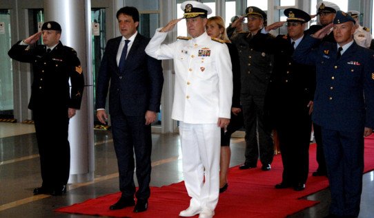 Το σχέδιο δράσης του ΝΑΤΟ στο Αιγαίο -Τα πλοία της νατοϊκής αρμάδας, ο Γερμανός διοικητής και ο Αμερικανός επικεφαλής [εικόνες] | iefimerida.gr 2