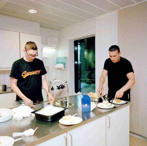 Η Νορβηγία έφτιαξε φυλακή σαν μίνιμαλ σπίτι -Χωρίς κάγκελα, με μοντέρνα διακόσμηση [εικόνες] | iefimerida.gr 1