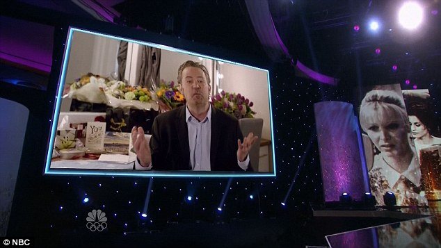 Τα «Φιλαράκια» ξανά μπροστά στην κάμερα -Συγκινήθηκε η Τζένιφερ Ανιστον [εικόνες] | iefimerida.gr 0