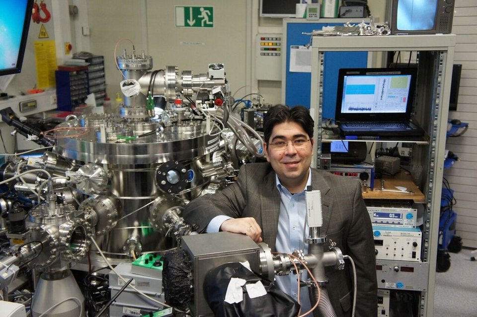 Λευτέρης Γουλιελμάκης: Ο Ελληνας φυσικός διαπρέπει στη Γερμανία -Η διπλή πρωτιά του 40χρονου  [εικόνες] | iefimerida.gr 0