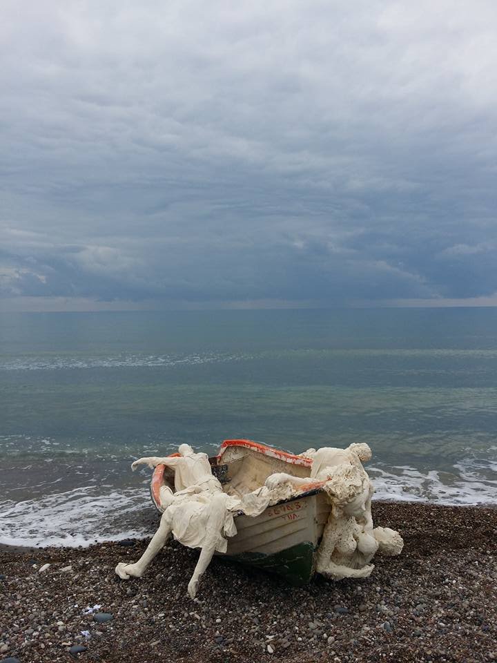 «Μετανάστες», τραγικά έργα τέχνης -Κύπριοι μαθητές τα εκθέτουν στο Λονδίνο [εικόνες] | iefimerida.gr 3