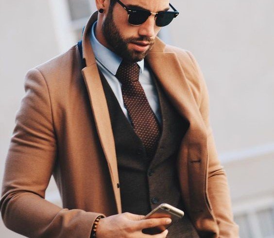 Ρούχα αυτής της μάρκας φοράνε οι πλουσιότεροι άντρες του πλανήτη [λίστα] | iefimerida.gr 1